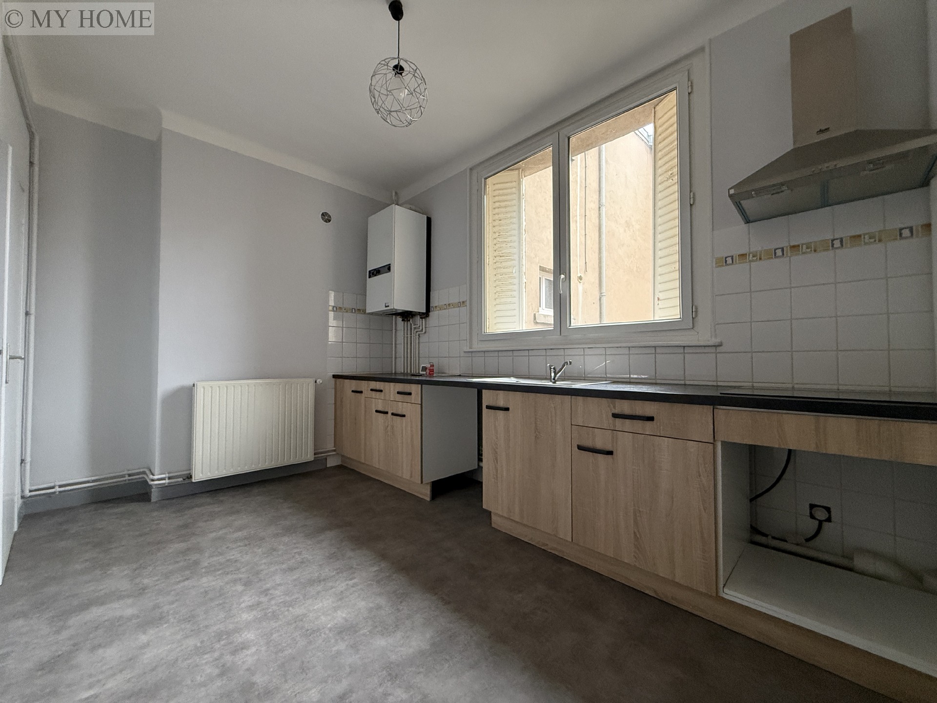 Location appartement - TOUL 87,27 m&sup2;, 5 pièces