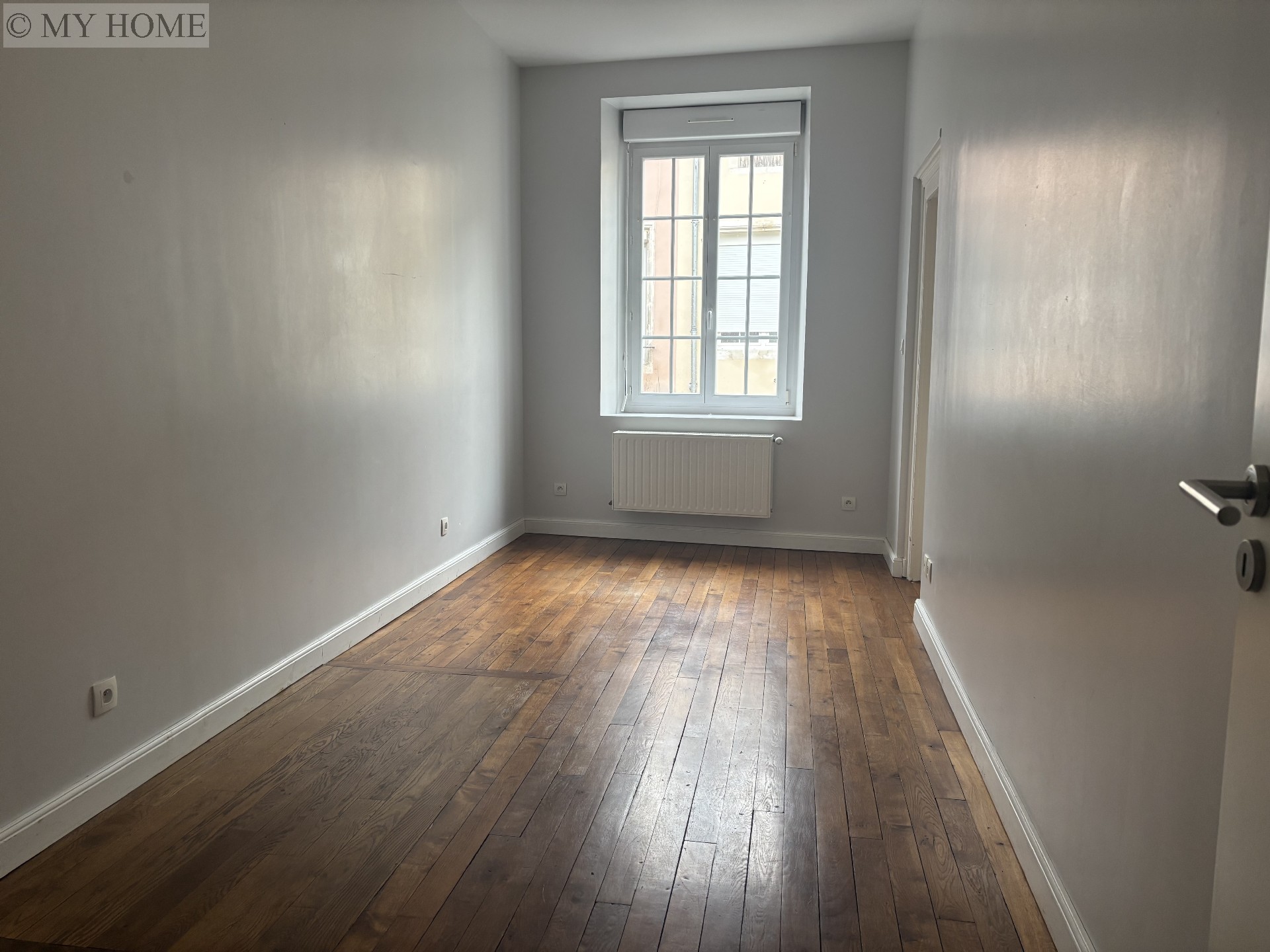Location appartement - TOUL 105,59 m&sup2;, 5 pièces