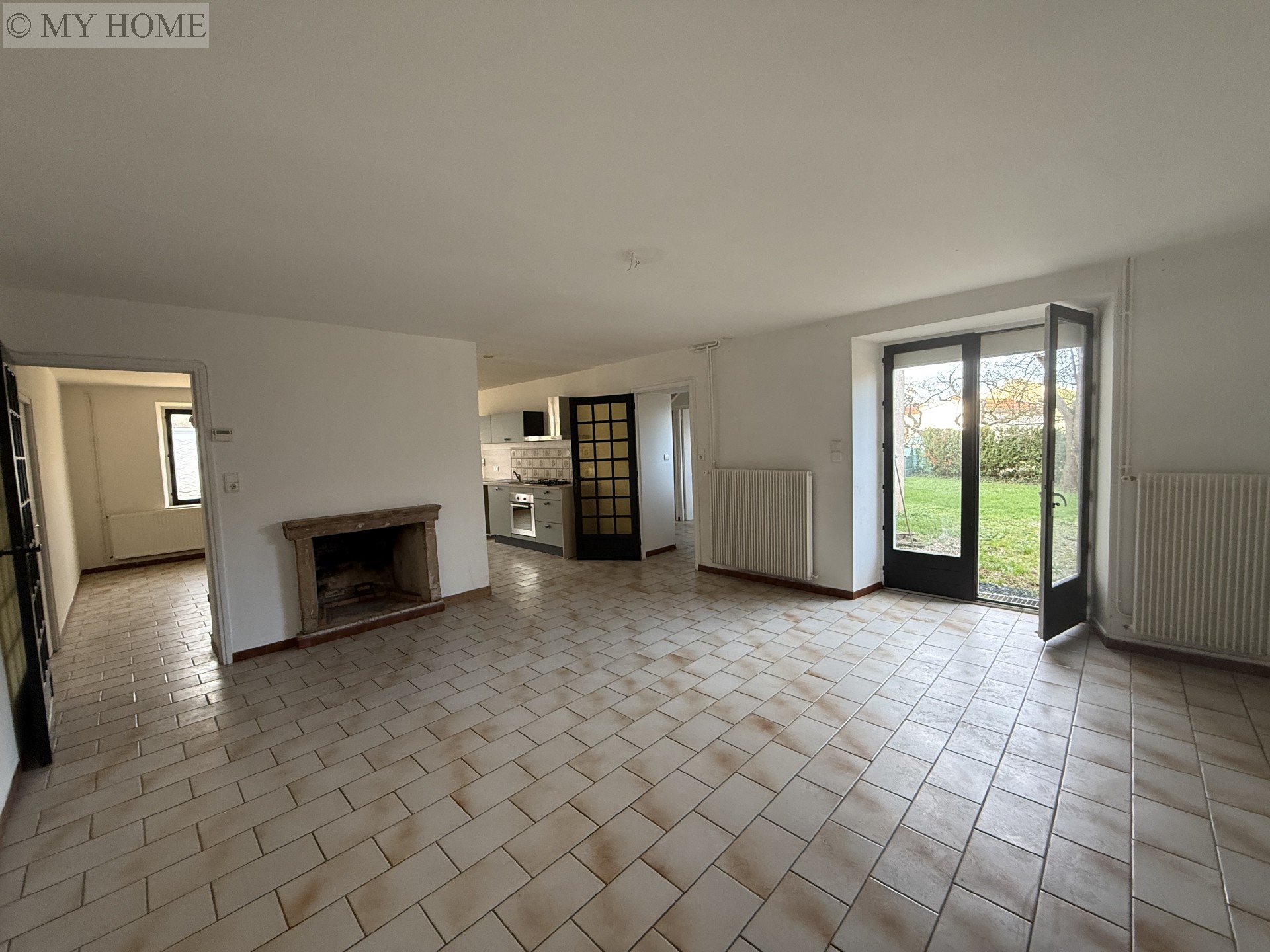 Location maison - AVRAINVILLE 138,91 m², 8 pièces
