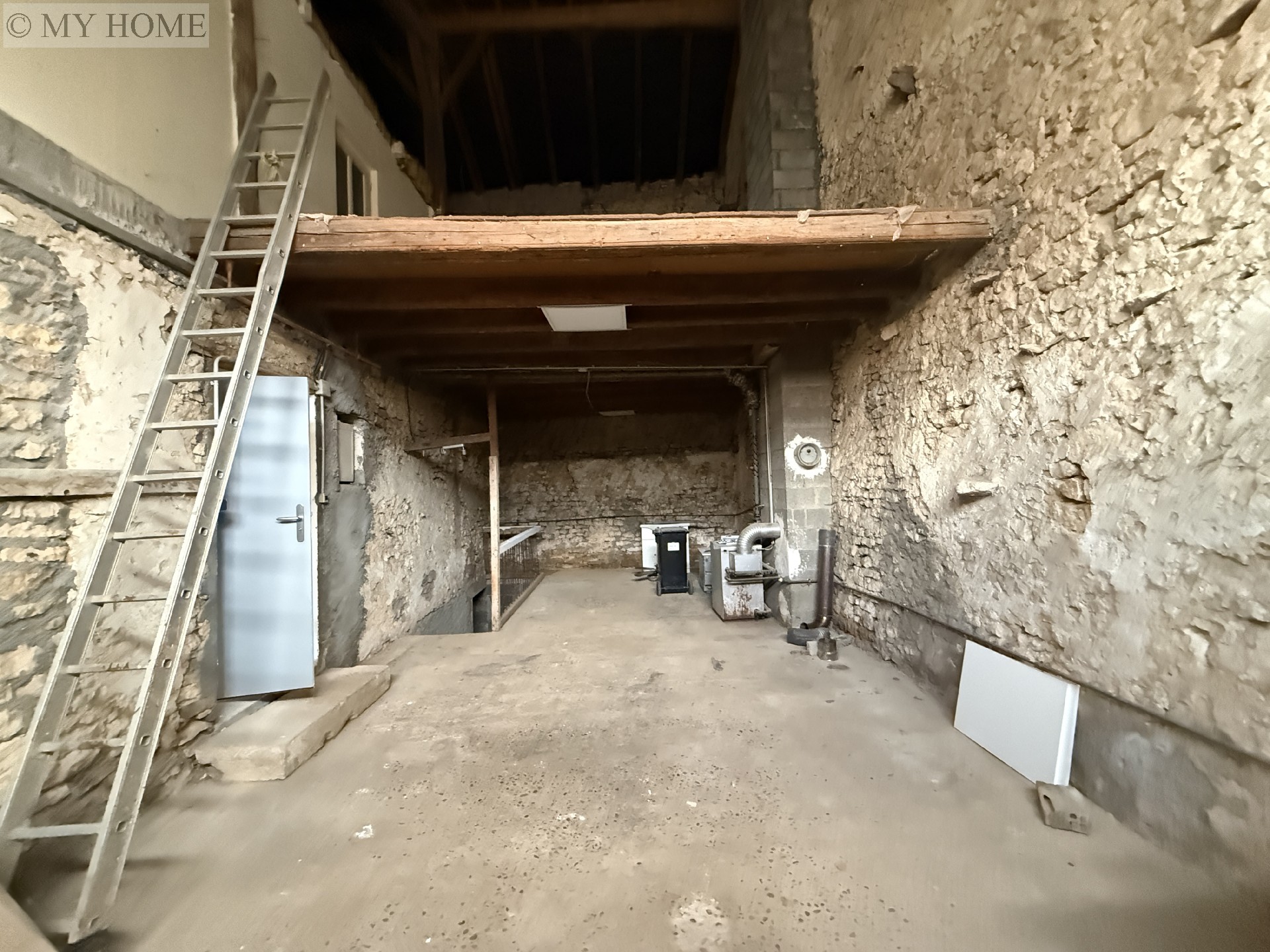 Location maison - AVRAINVILLE 138,91 m², 8 pièces