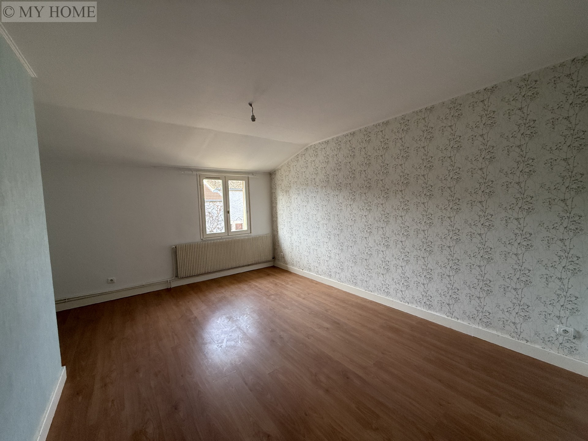 Location maison - AVRAINVILLE 138,91 m², 8 pièces