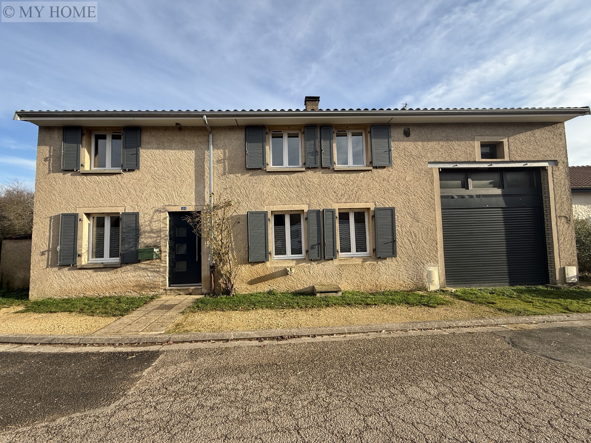 Location maison - AVRAINVILLE 138,91 m², 8 pièces