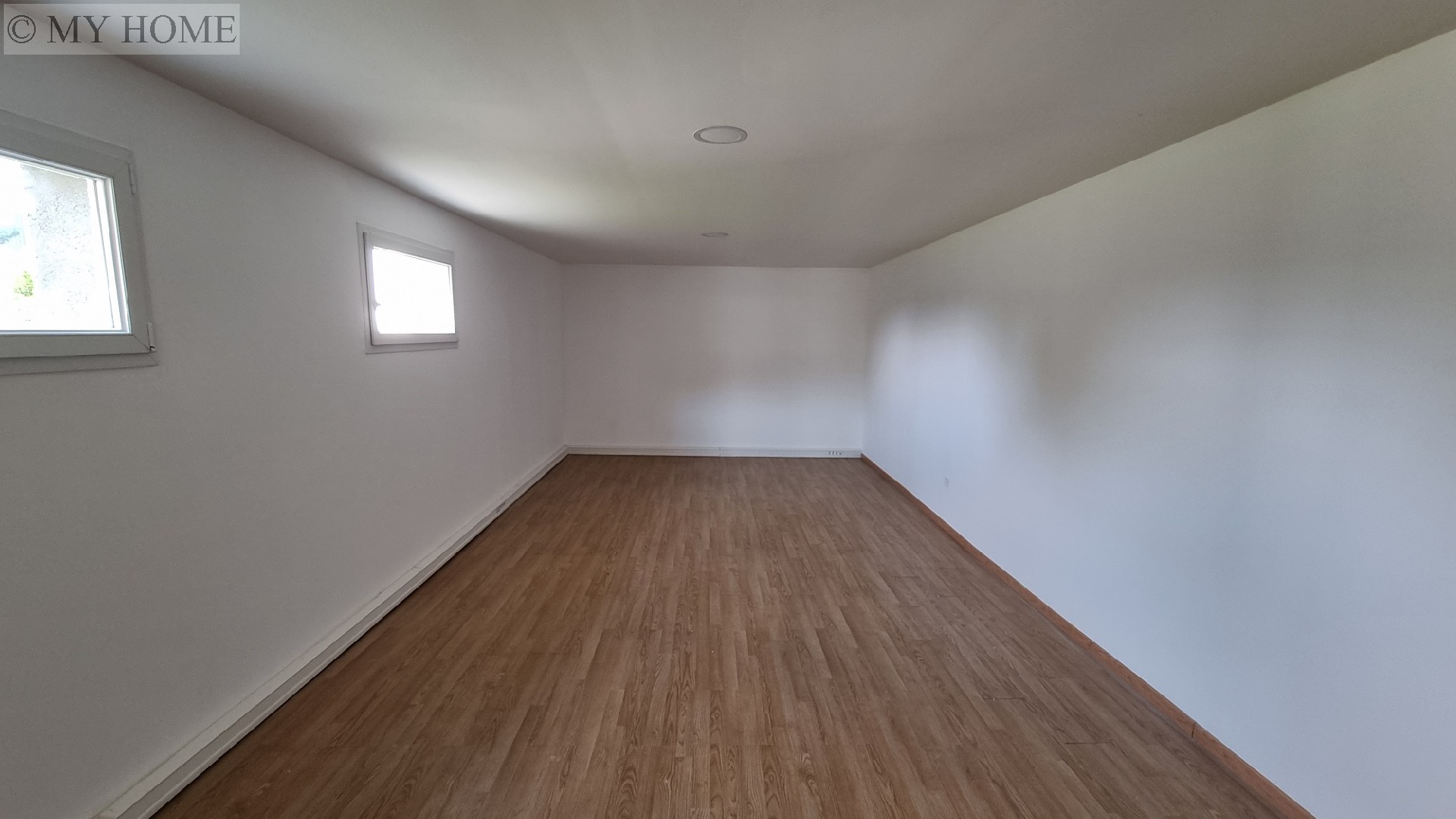 Location local professionnel - TOUL 548 m², 5 pièces