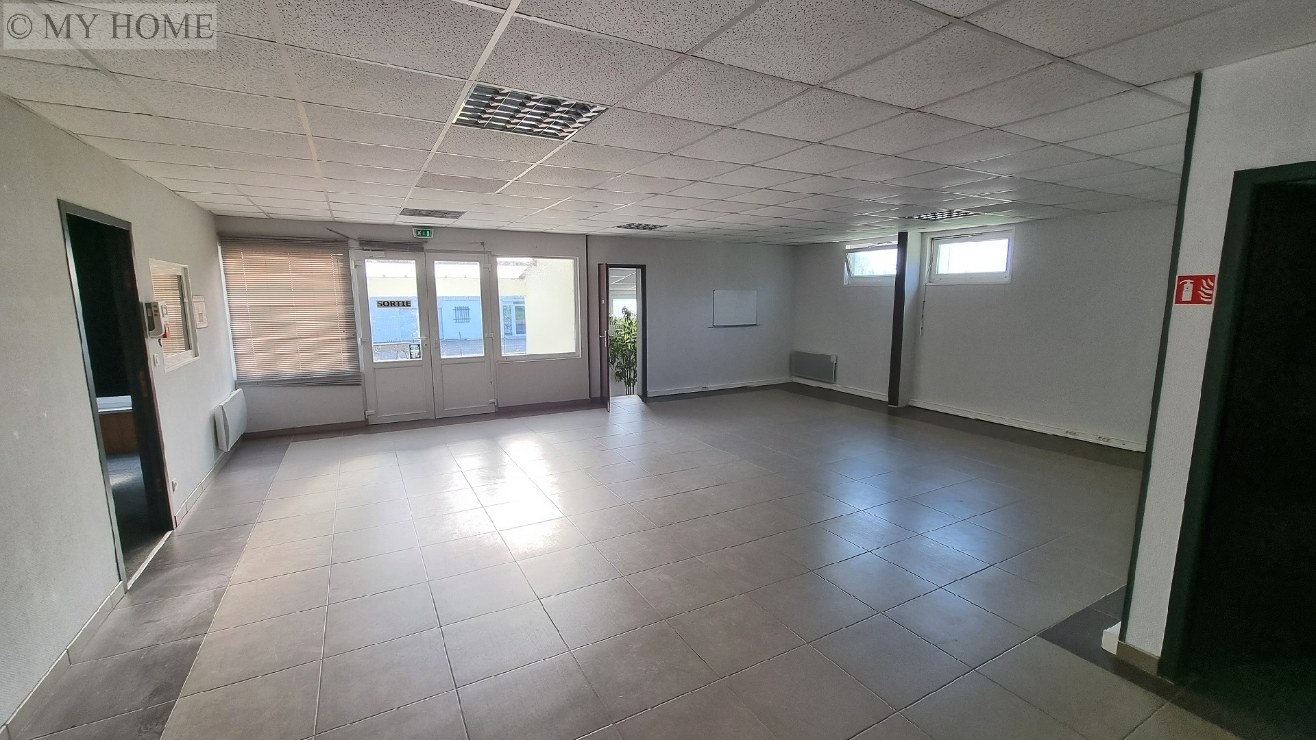 Location local professionnel - TOUL 548 m², 5 pièces
