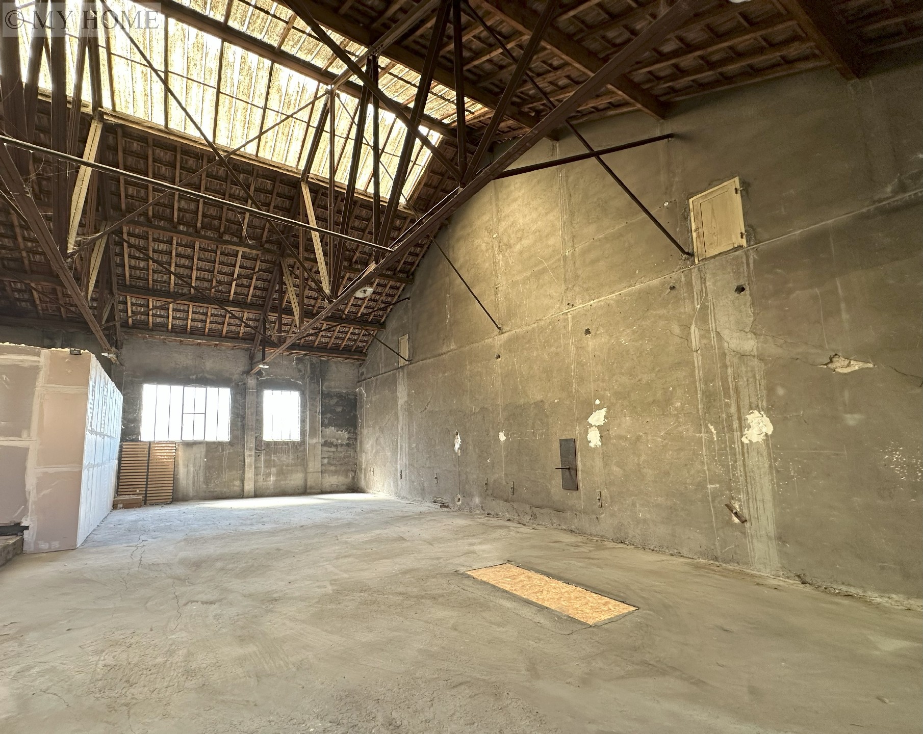 Vente ensemble immobilier - TOUL 210 m², 1 pièce