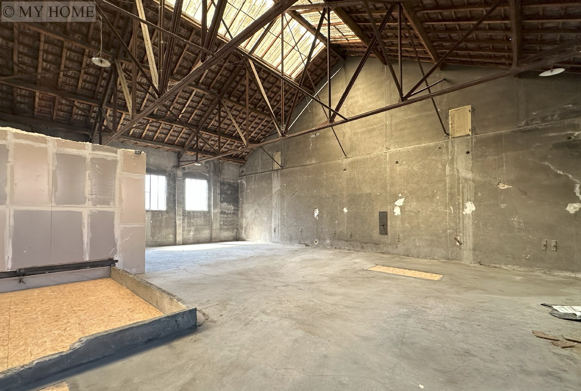 Vente ensemble immobilier - TOUL 210 m², 1 pièce