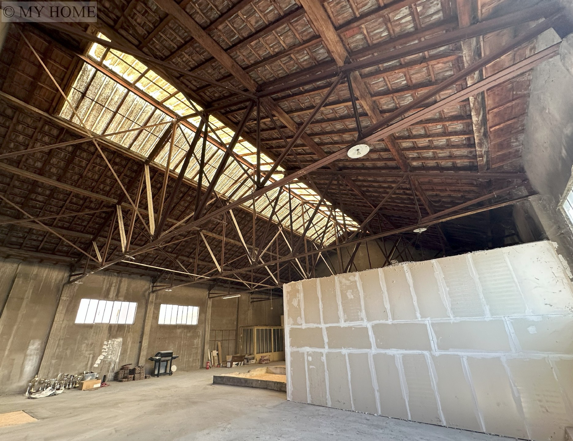 Vente ensemble immobilier - TOUL 210 m², 1 pièce