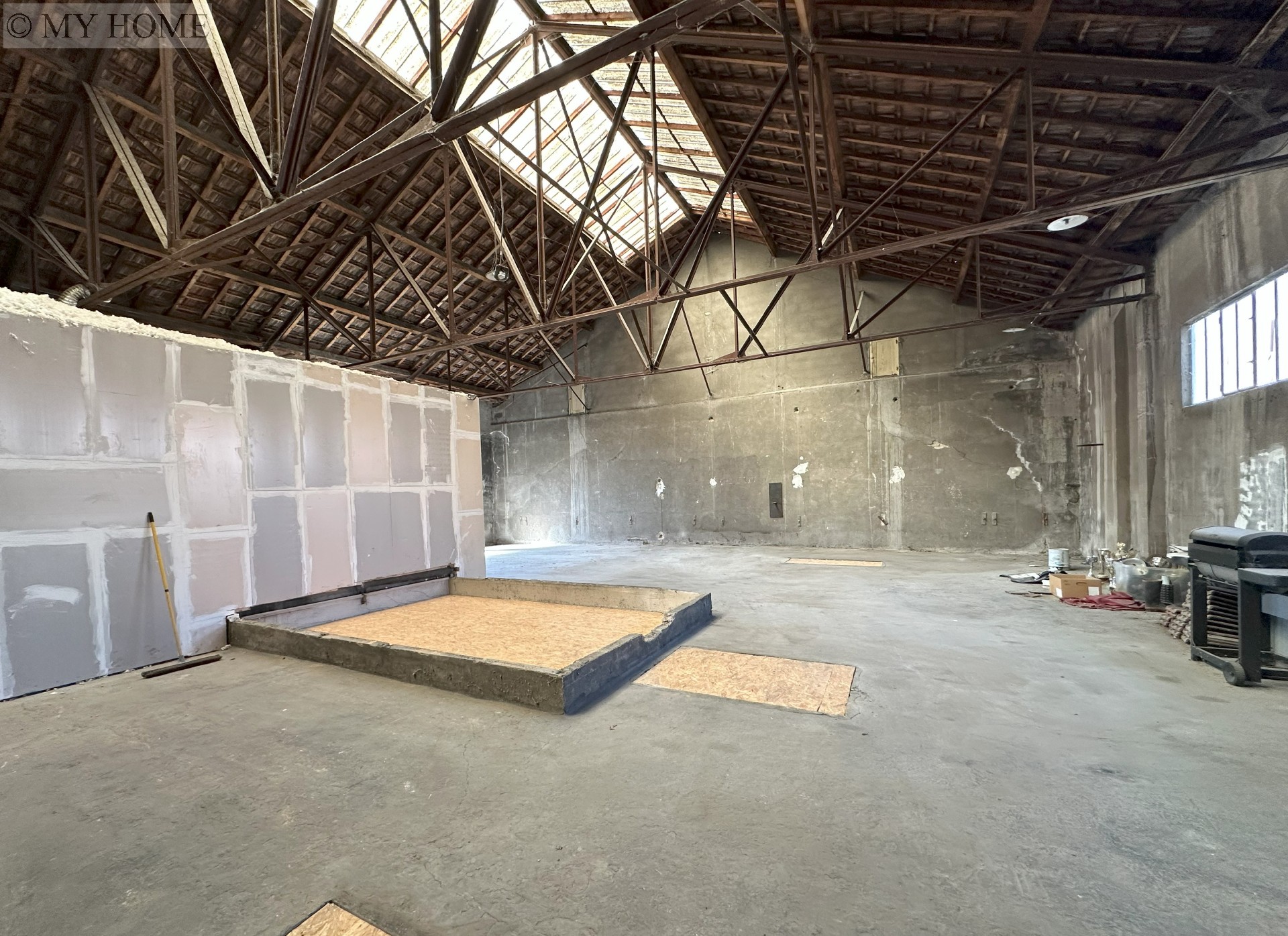 Vente ensemble immobilier - TOUL 210 m², 1 pièce