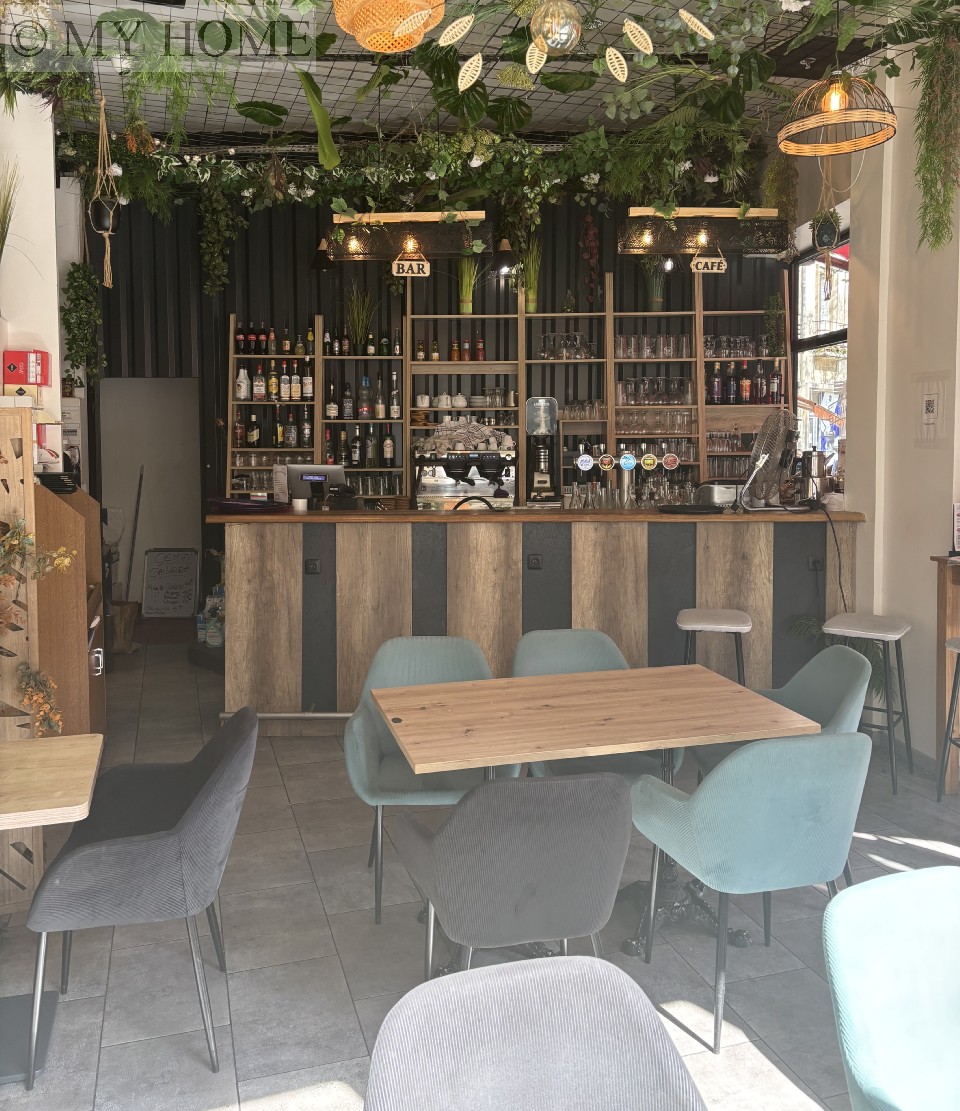 Vente local commercial - TOUL 270 m², 15 pièces