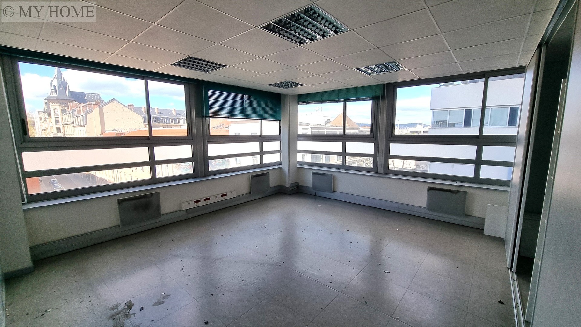 Vente local professionnel - NANCY 555 m², 15 pièces