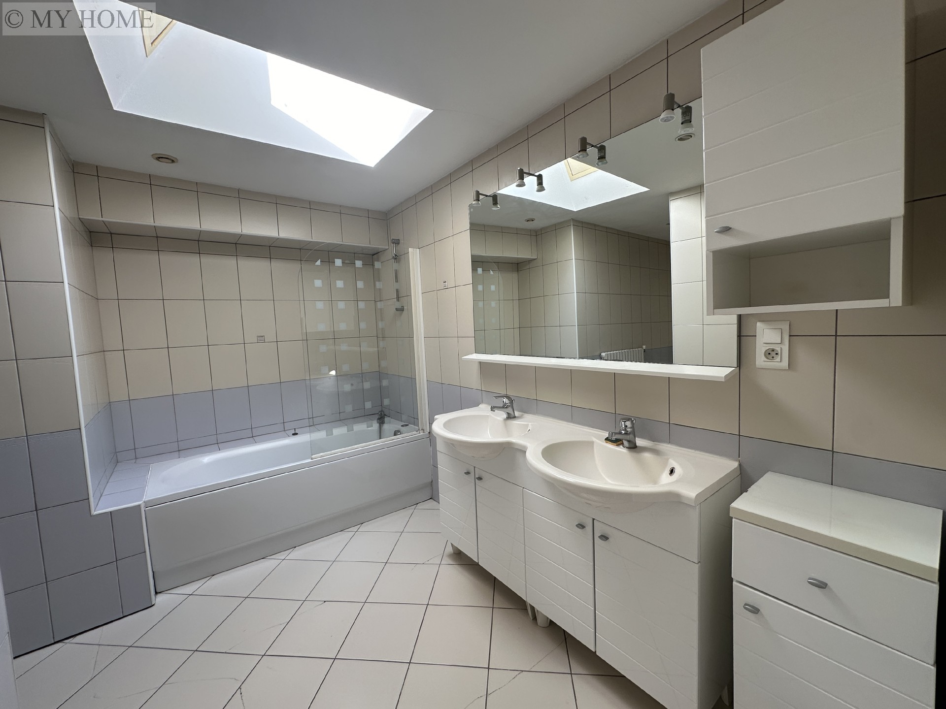 Location maison - CHAUDENEY SUR MOSELLE 131 m², 5 pièces