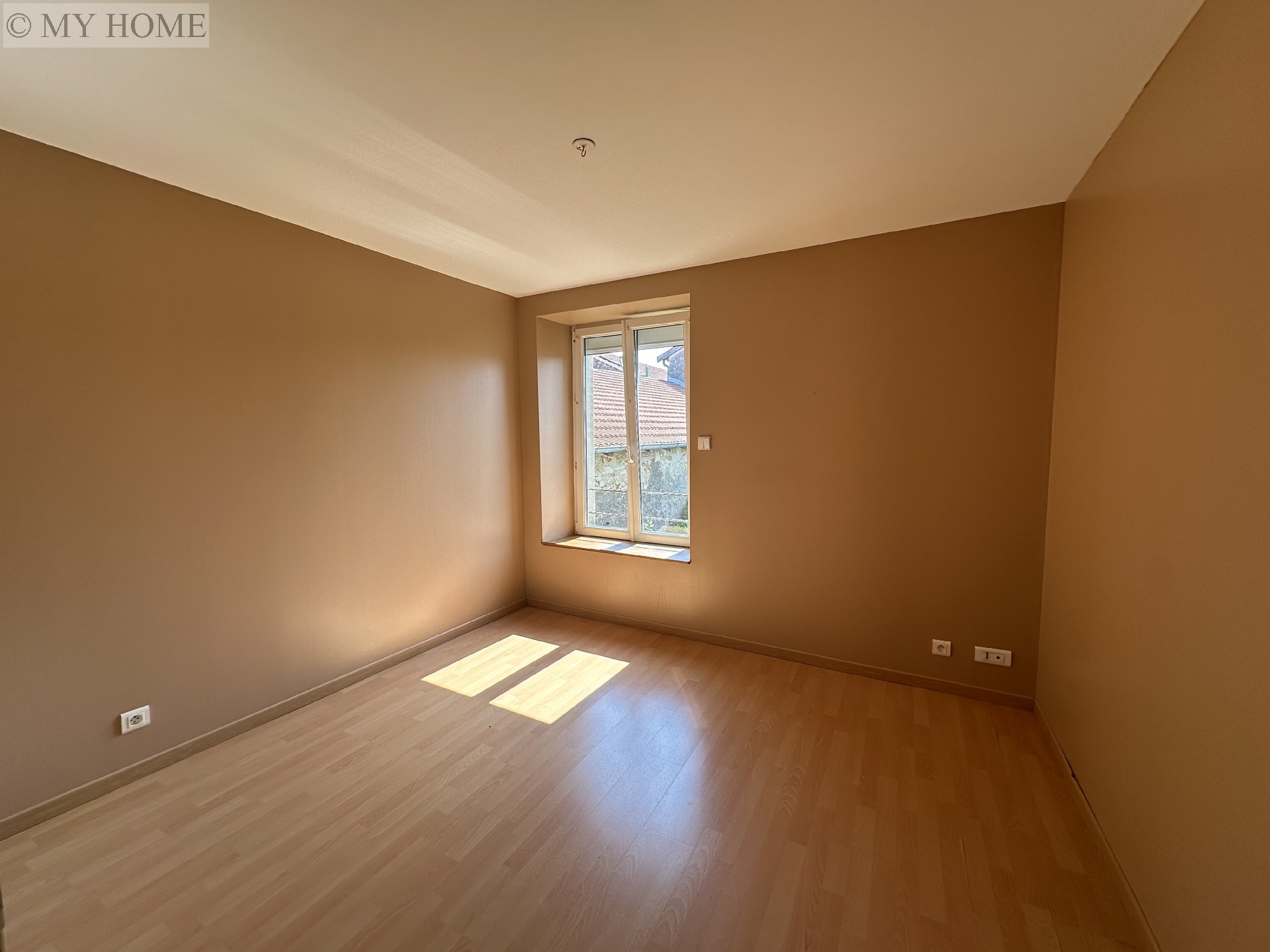 Location maison - CHAUDENEY SUR MOSELLE 131 m², 5 pièces