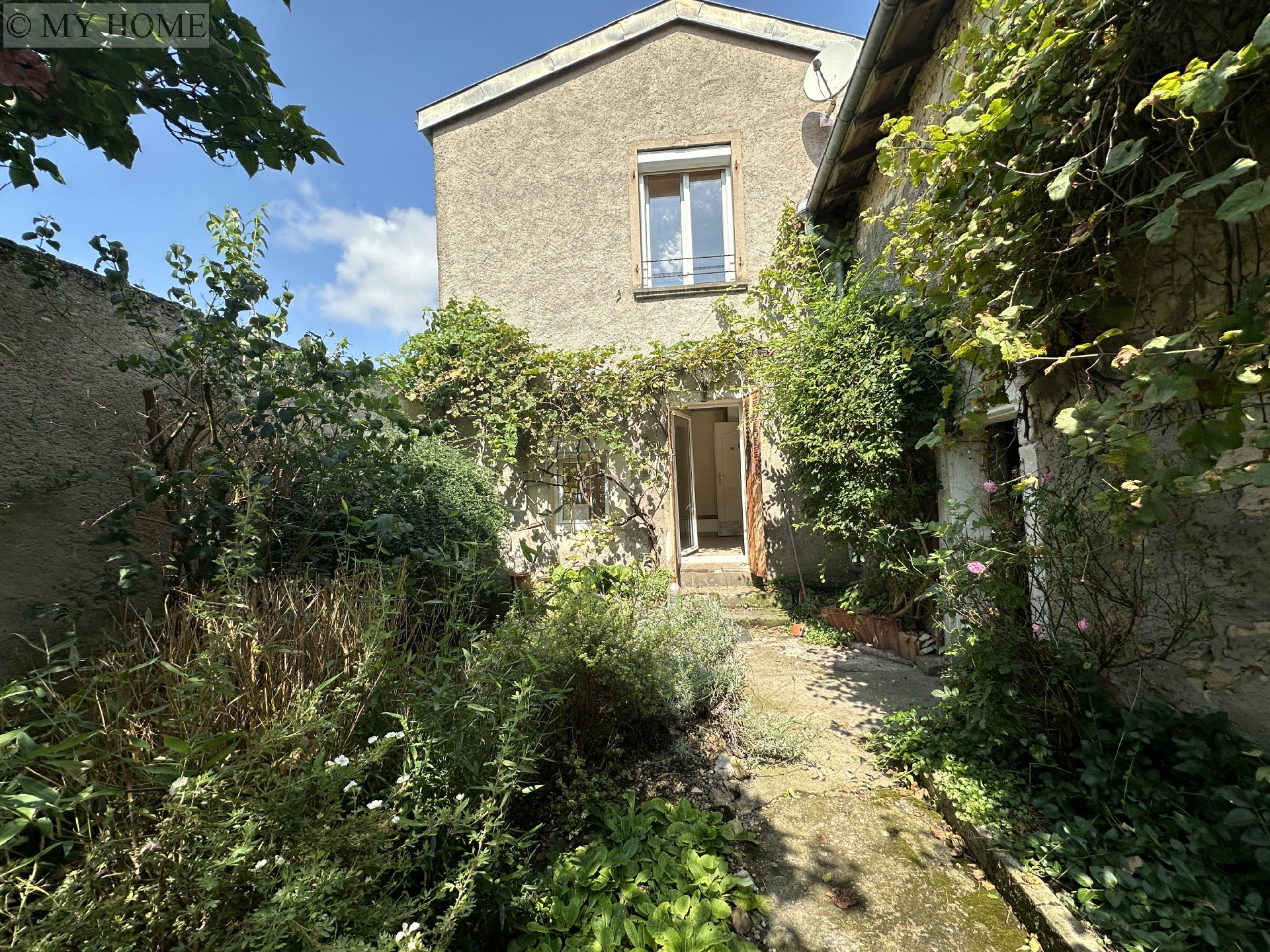 Location maison - CHAUDENEY SUR MOSELLE 131 m², 5 pièces