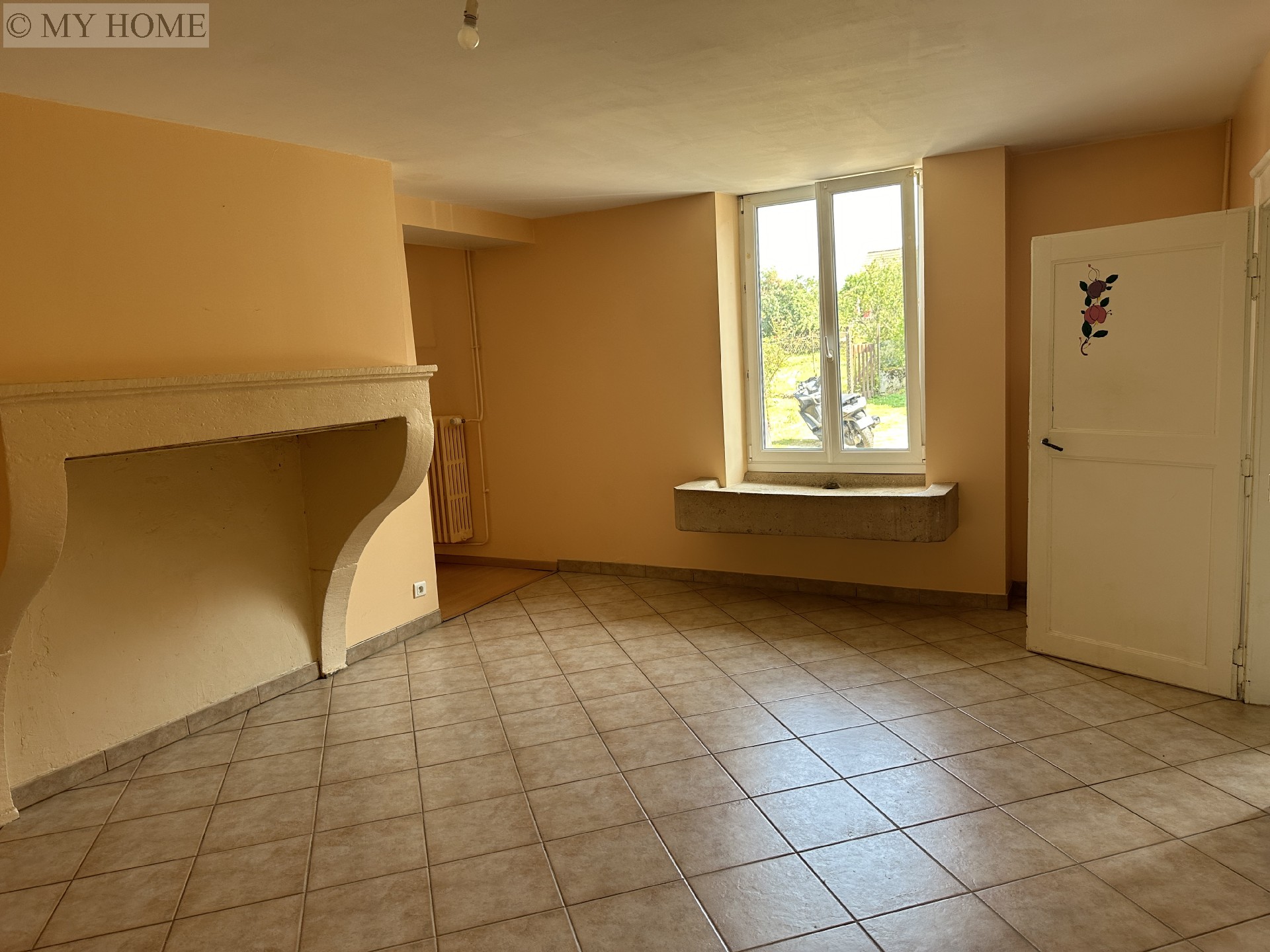 Location maison - CHAUDENEY SUR MOSELLE 131 m², 5 pièces