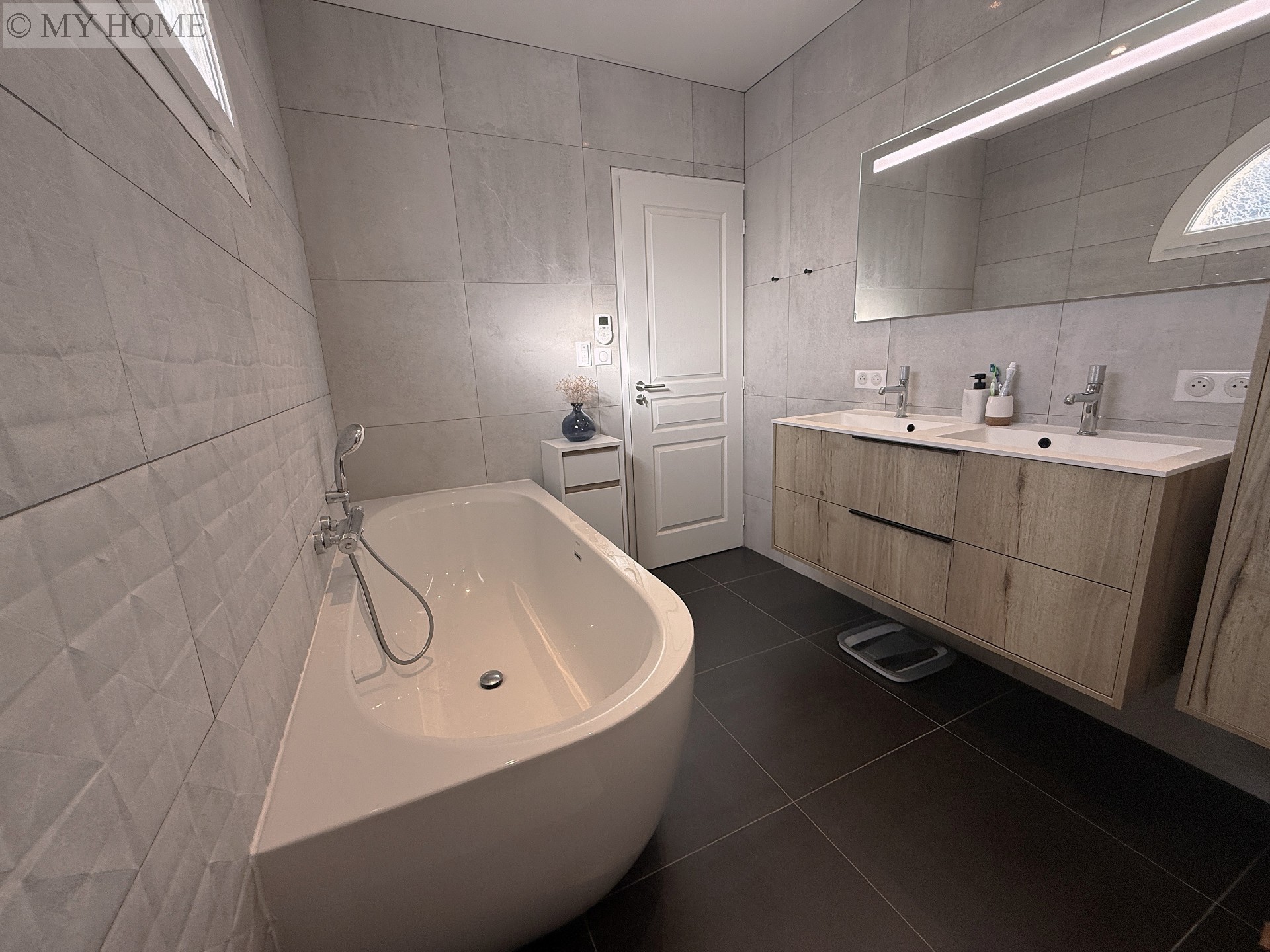 Vente maison - SEXEY LES BOIS 132 m², 7 pièces