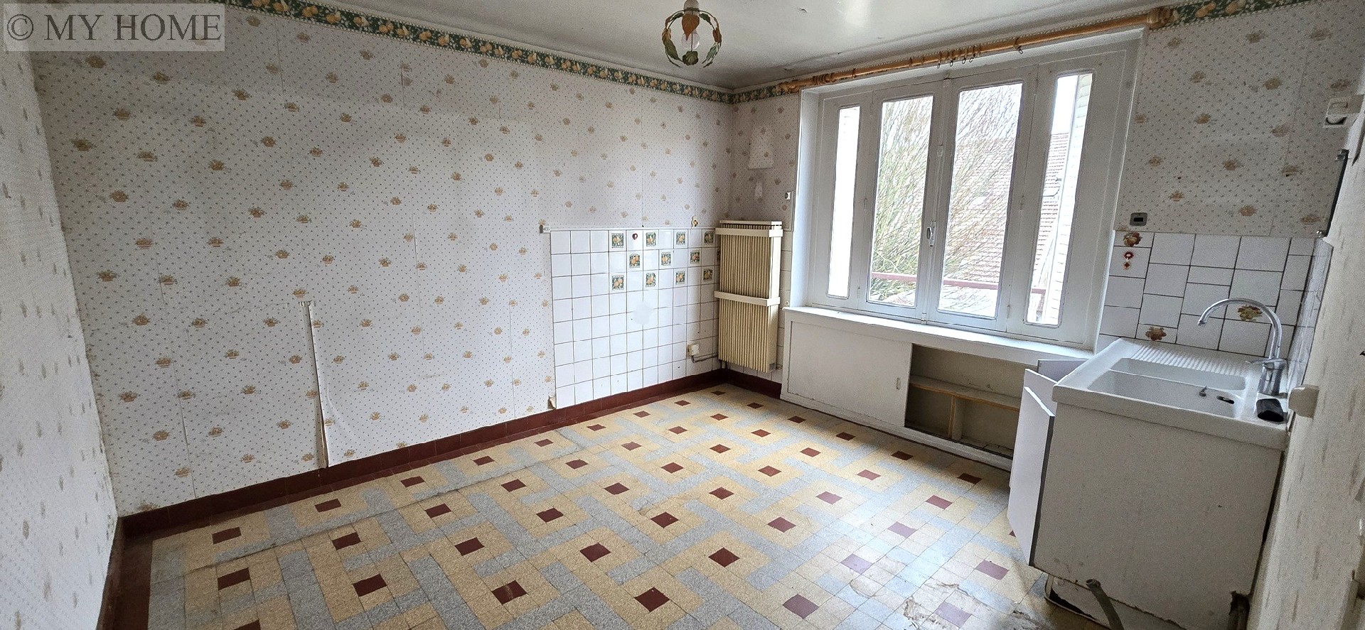 Vente maison - TOUL 180 m², 8 pièces