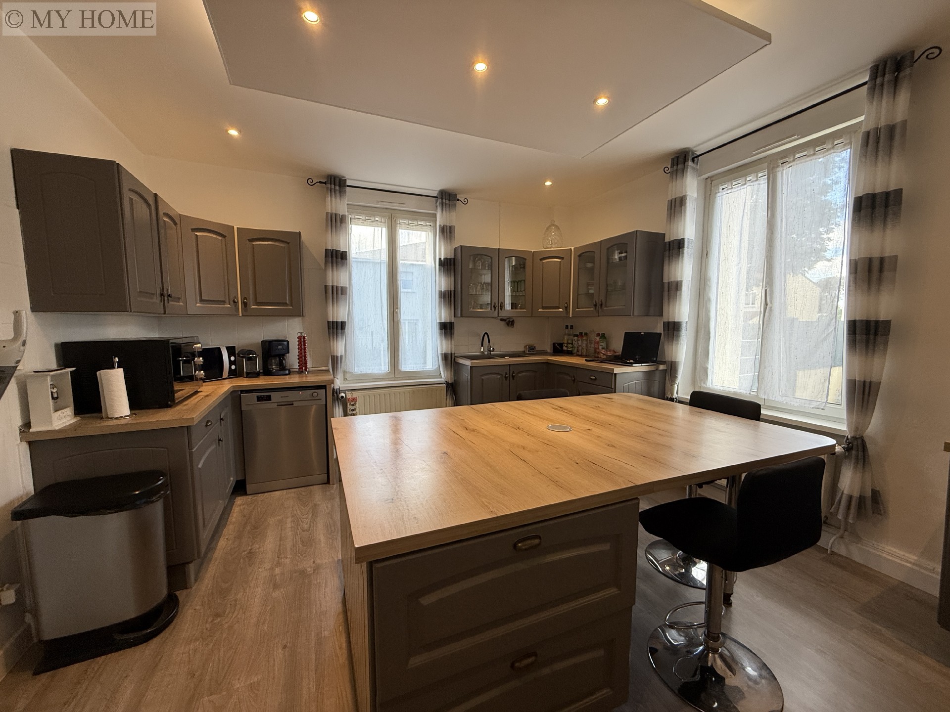 Vente maison - TOUL 200 m², 9 pièces