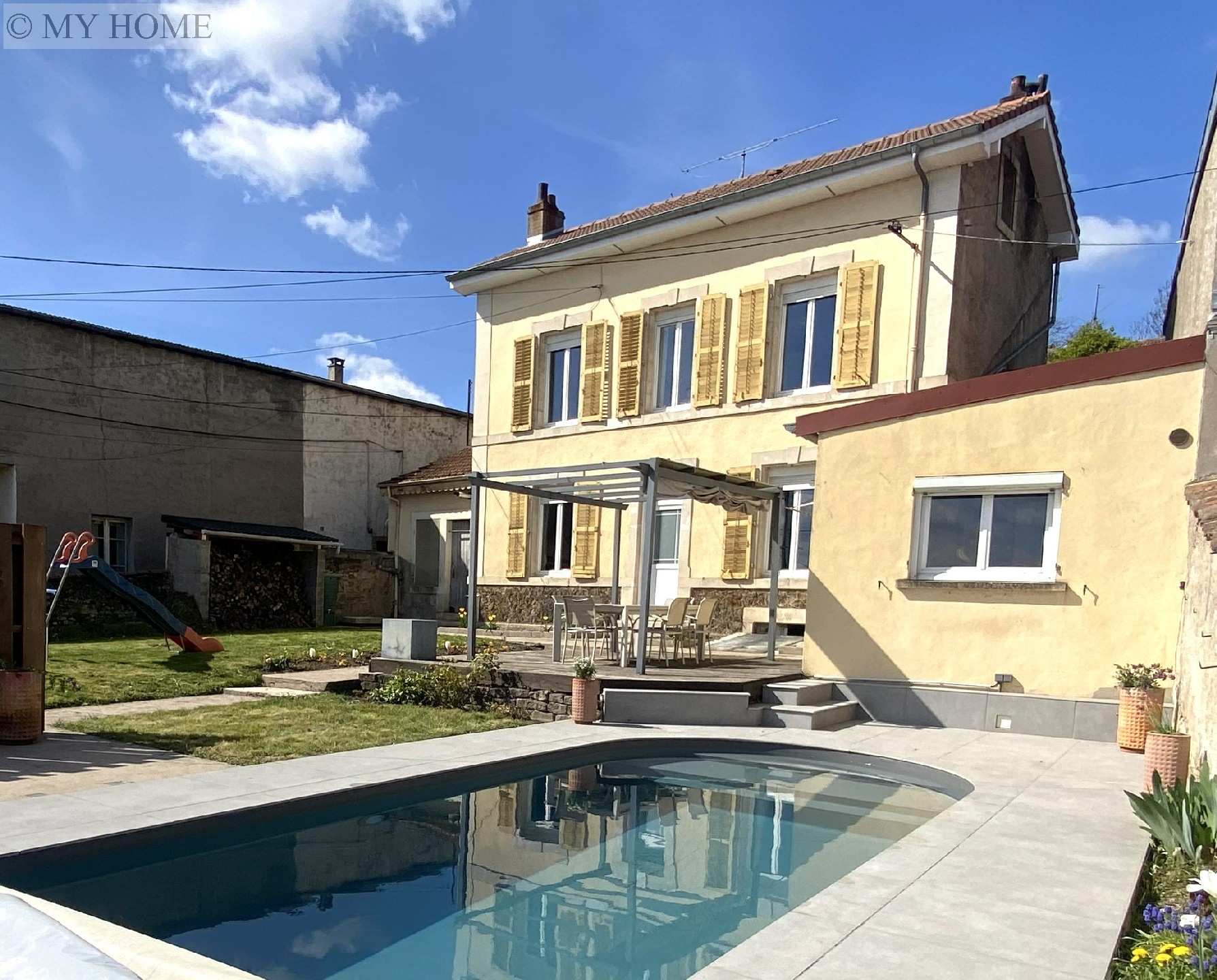 Vente maison - TOUL 130 m², 7 pièces