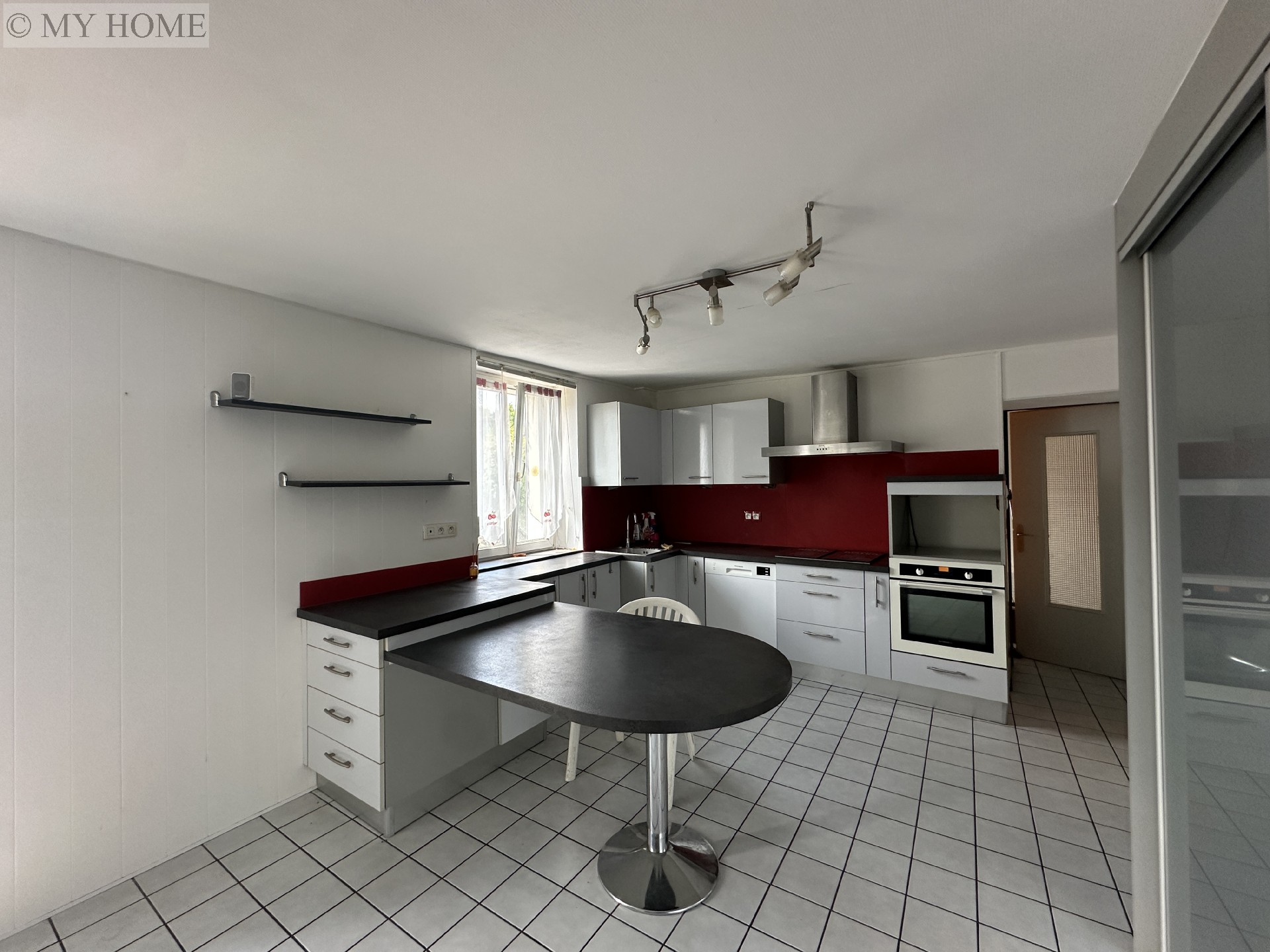 Vente maison - VELAINE EN HAYE 219 m², 8 pièces